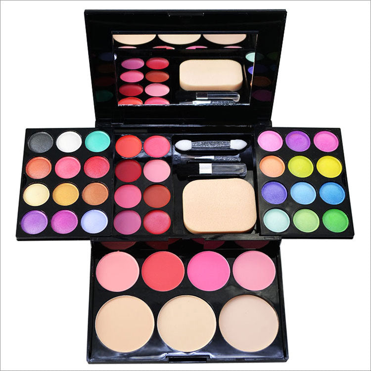💋 All-in-One Makeup Kit for Women – Full Face Palette with Eyeshadow, Blush, Bronzer & Concealer
